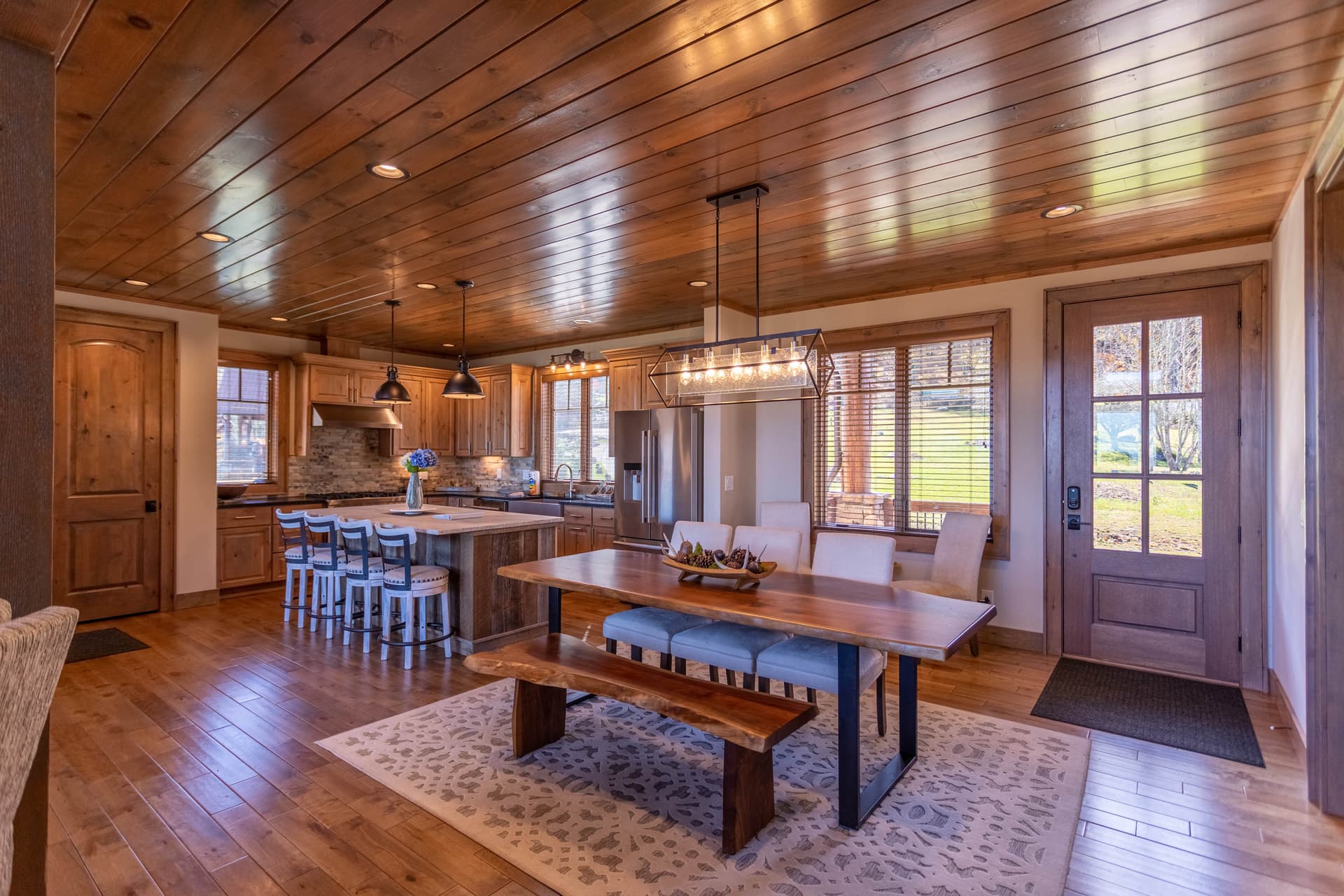 Ridgeline View House - Image 3