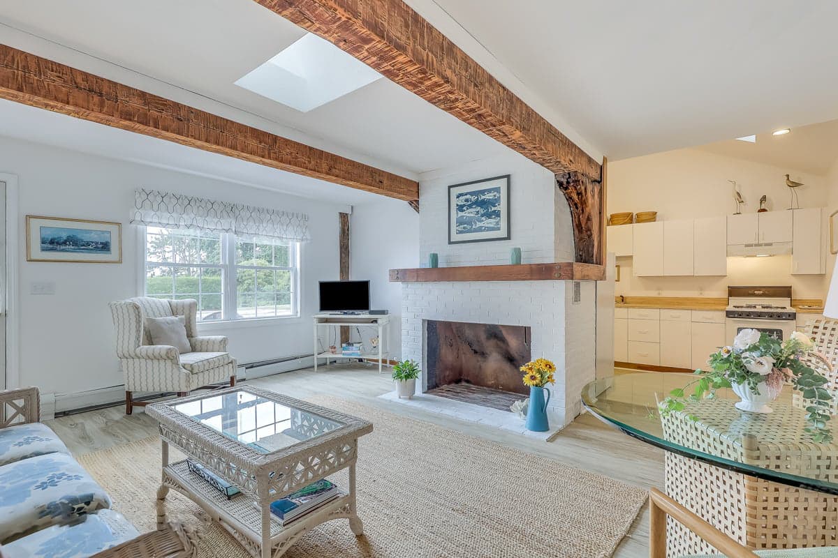 Queen's Landing - Image 24