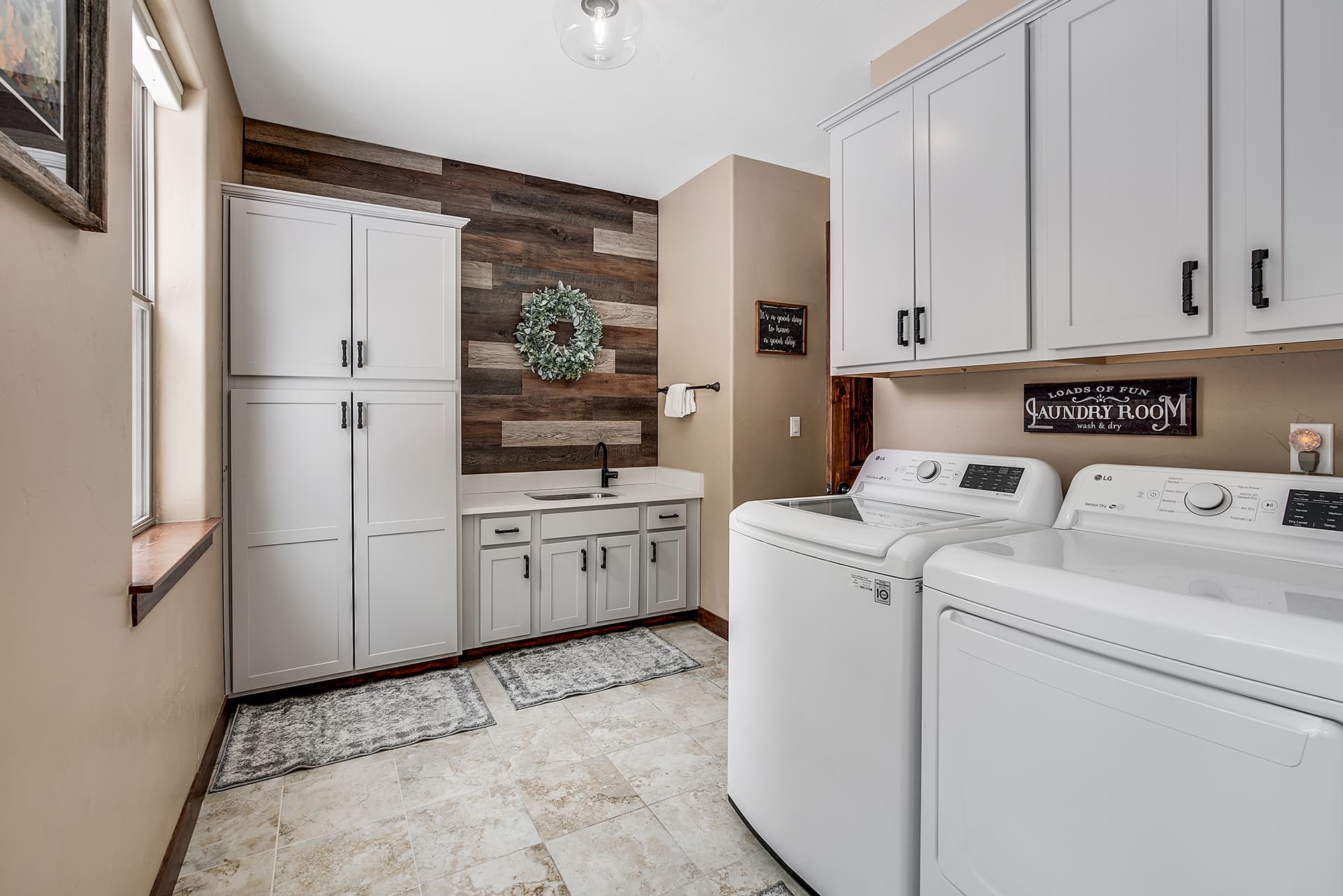 Rocky Mountain Place - Image 22