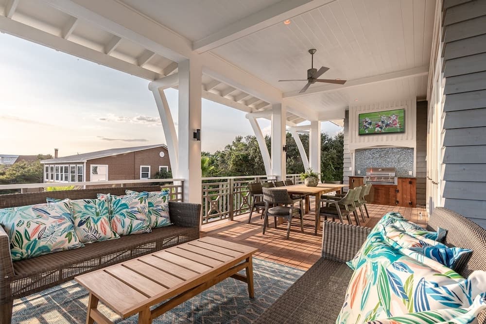 Rooftop Waves - Image 33