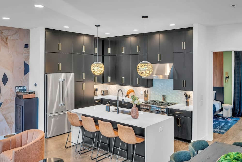 Howdy Malibu - Image 12