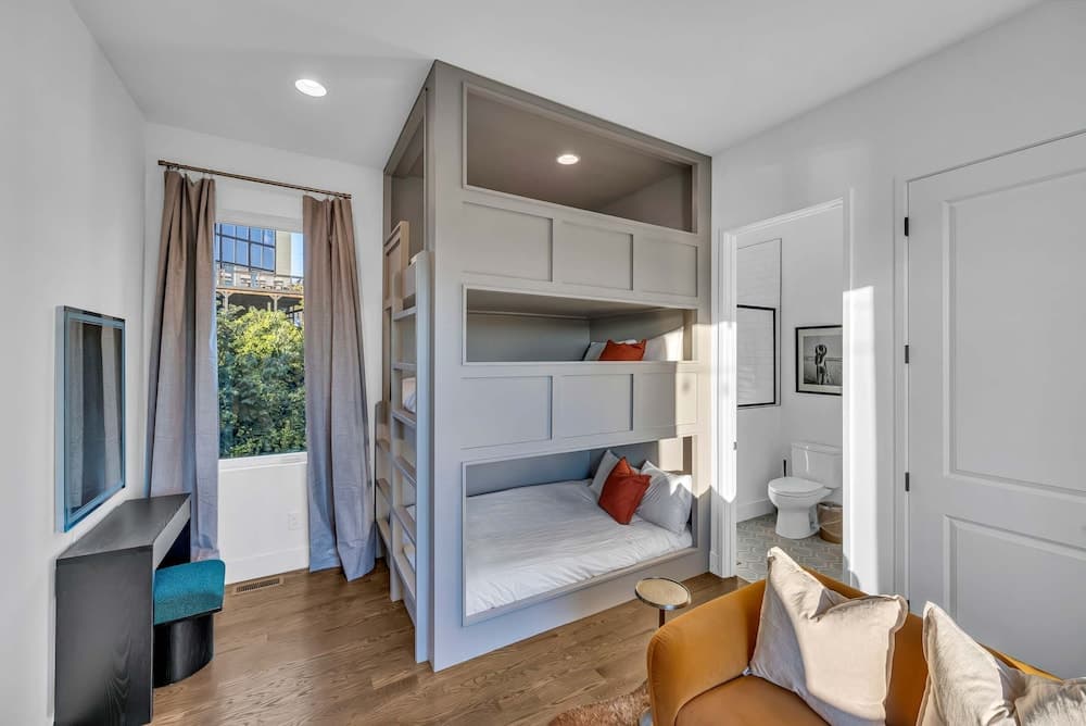 Howdy Malibu - Image 20