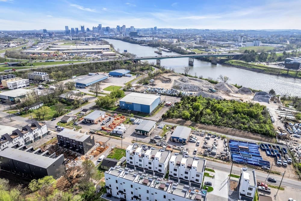 Howdy Malibu - Image 47