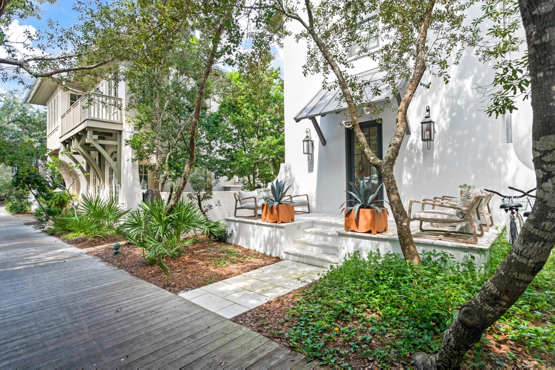 Salty Rose - Main and Carriage House - Image 2