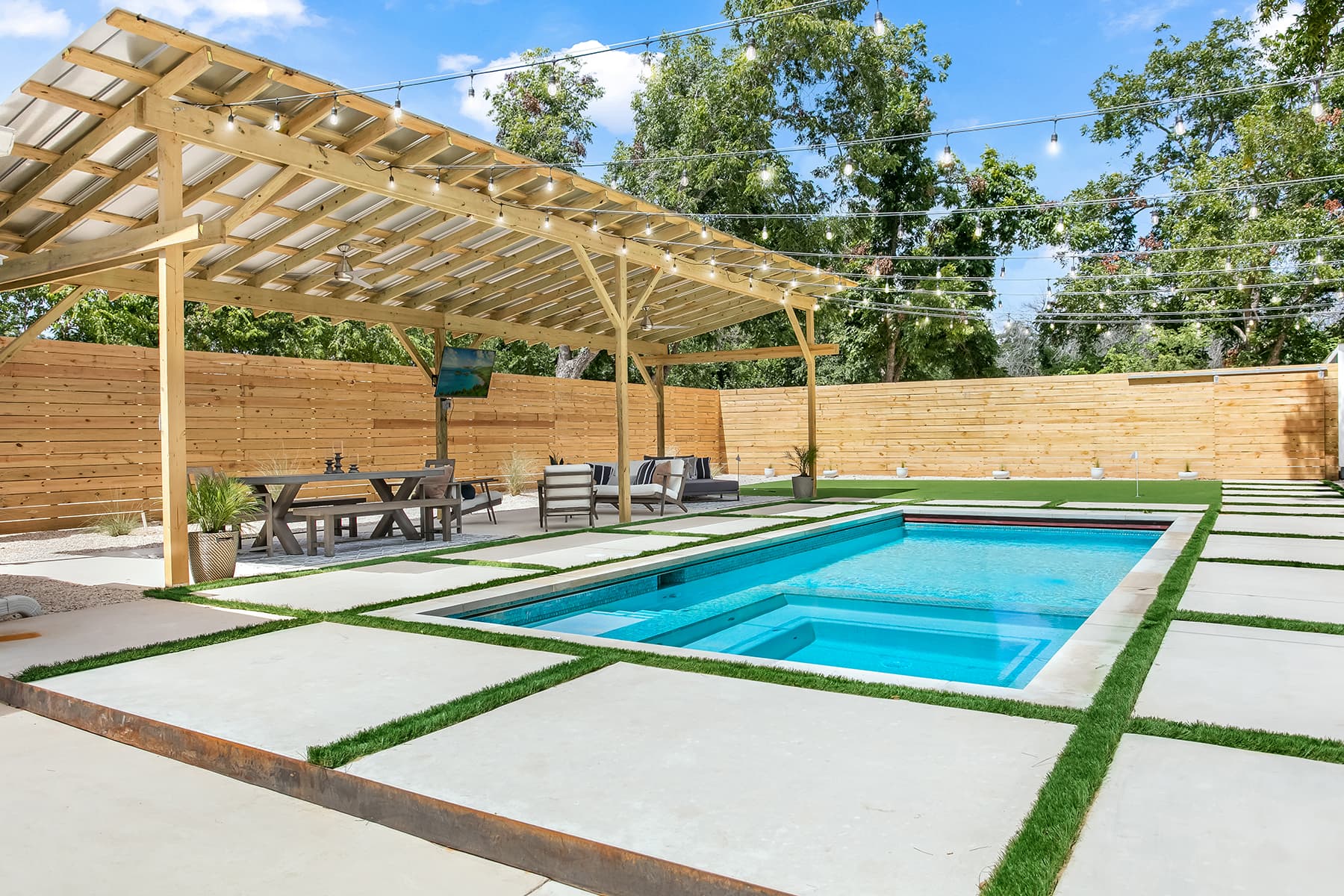 Rosewood Haus - Image 22