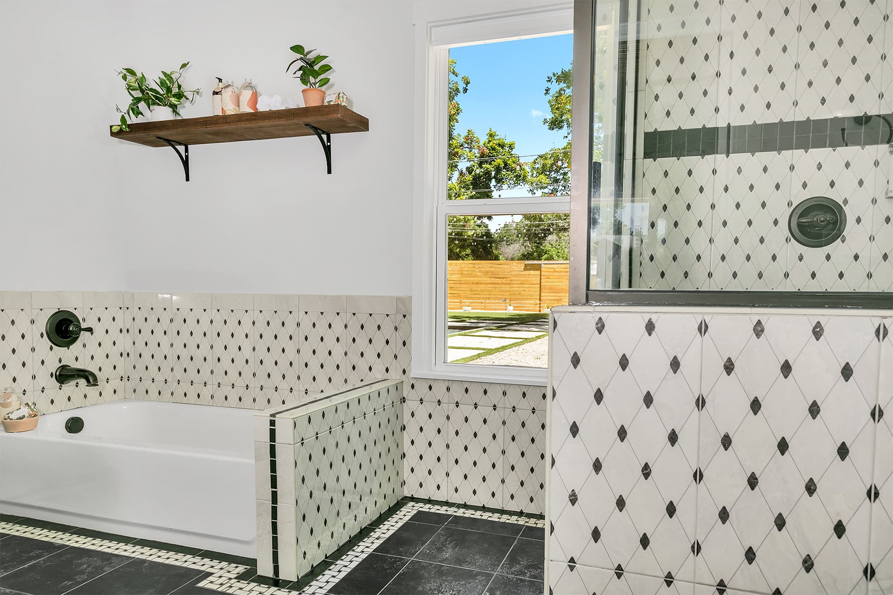 Rosewood Haus - Image 31