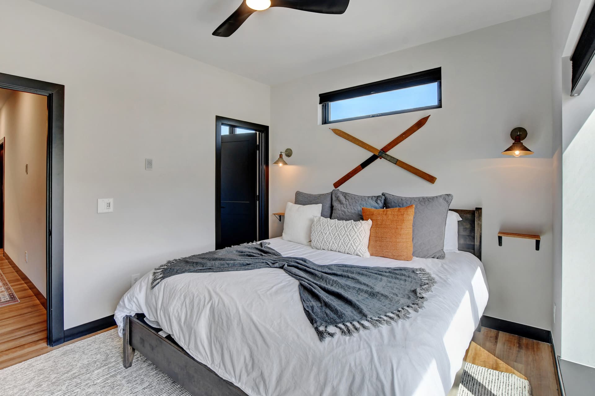 Row Luxury Loft #49 - Image 15