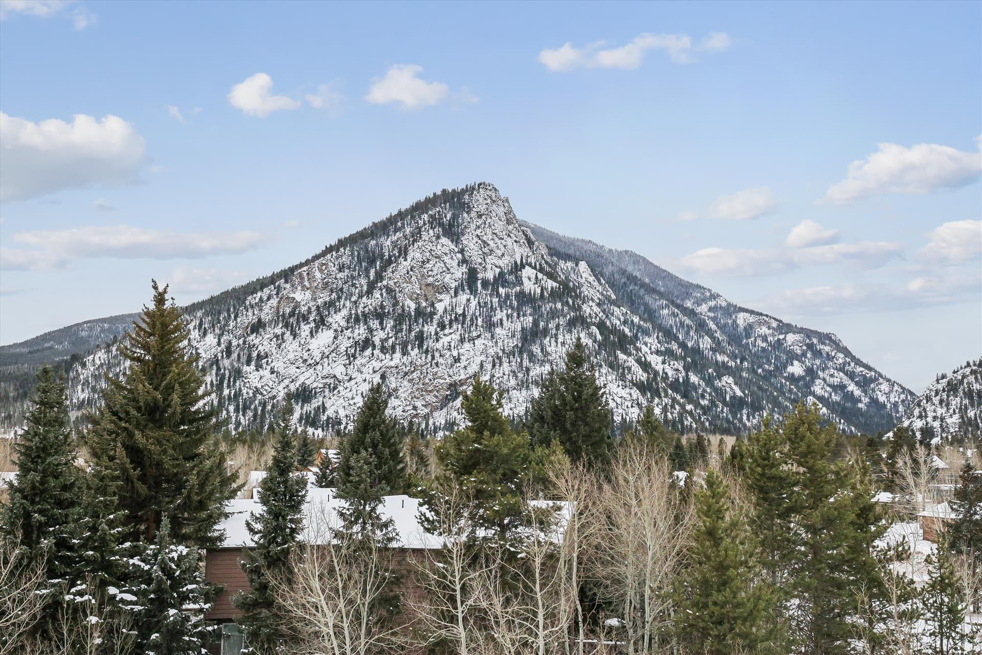 Royal Mountain Retreat - Image 39