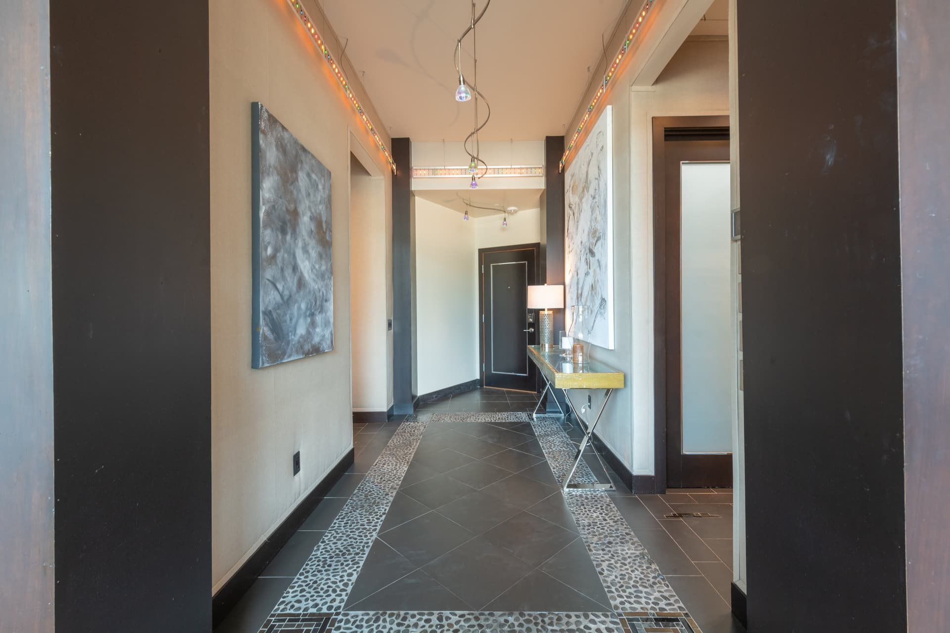 Royal Plaza Penthouse - Image 12