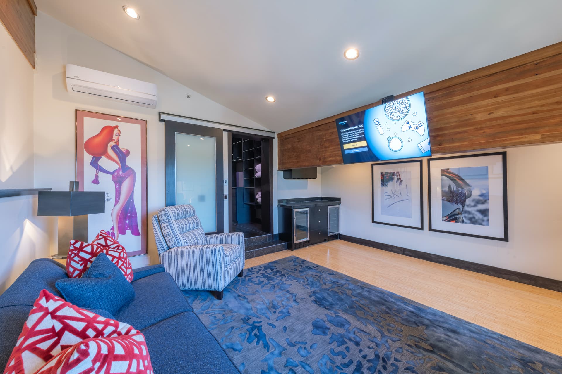 Royal Plaza Penthouse - Image 34