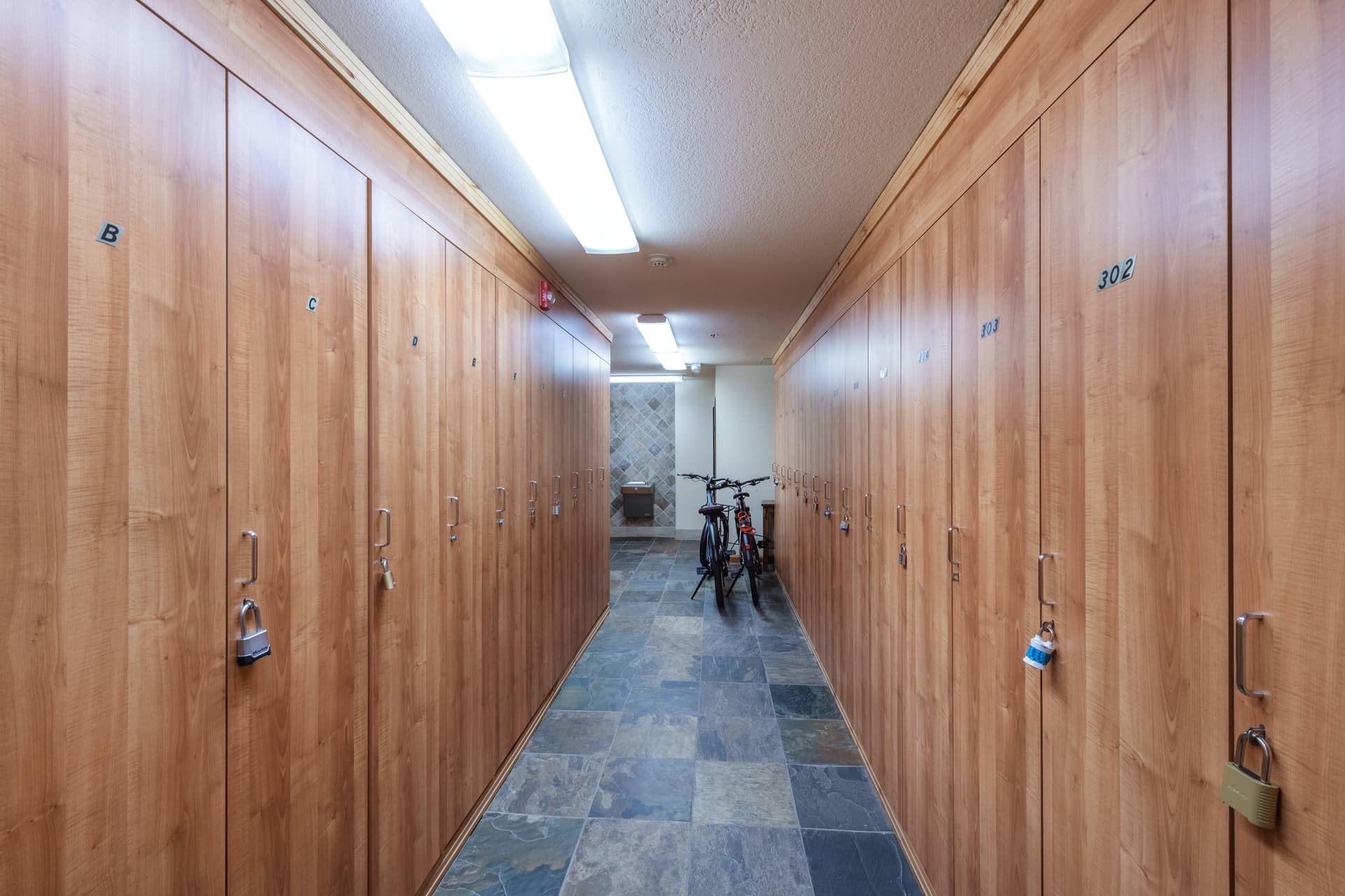 Royal Plaza Penthouse - Image 37