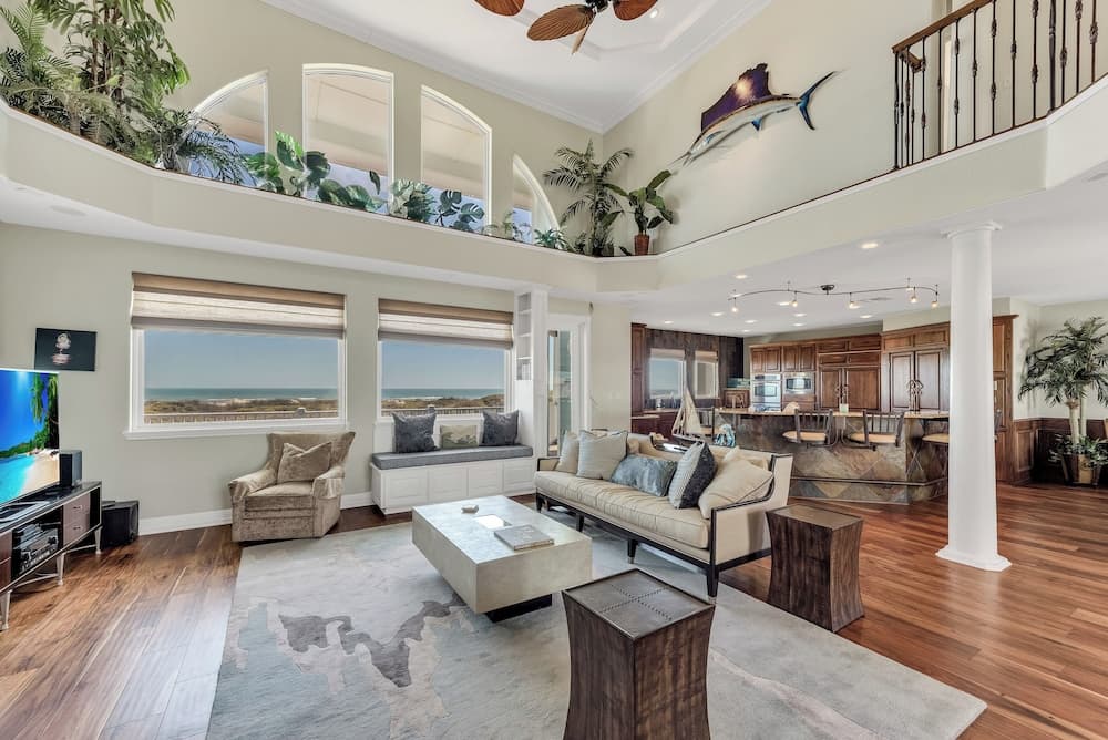 It'll Do With an Amazing View - Image 4