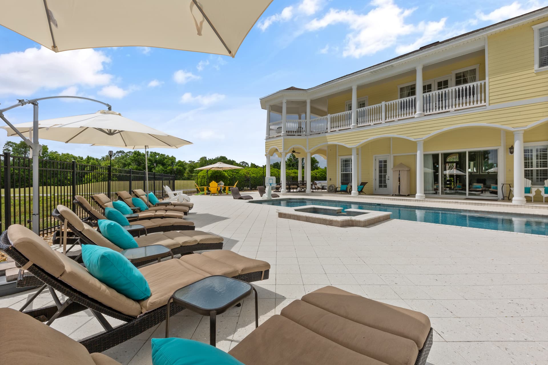 House at Reunion - Image 11