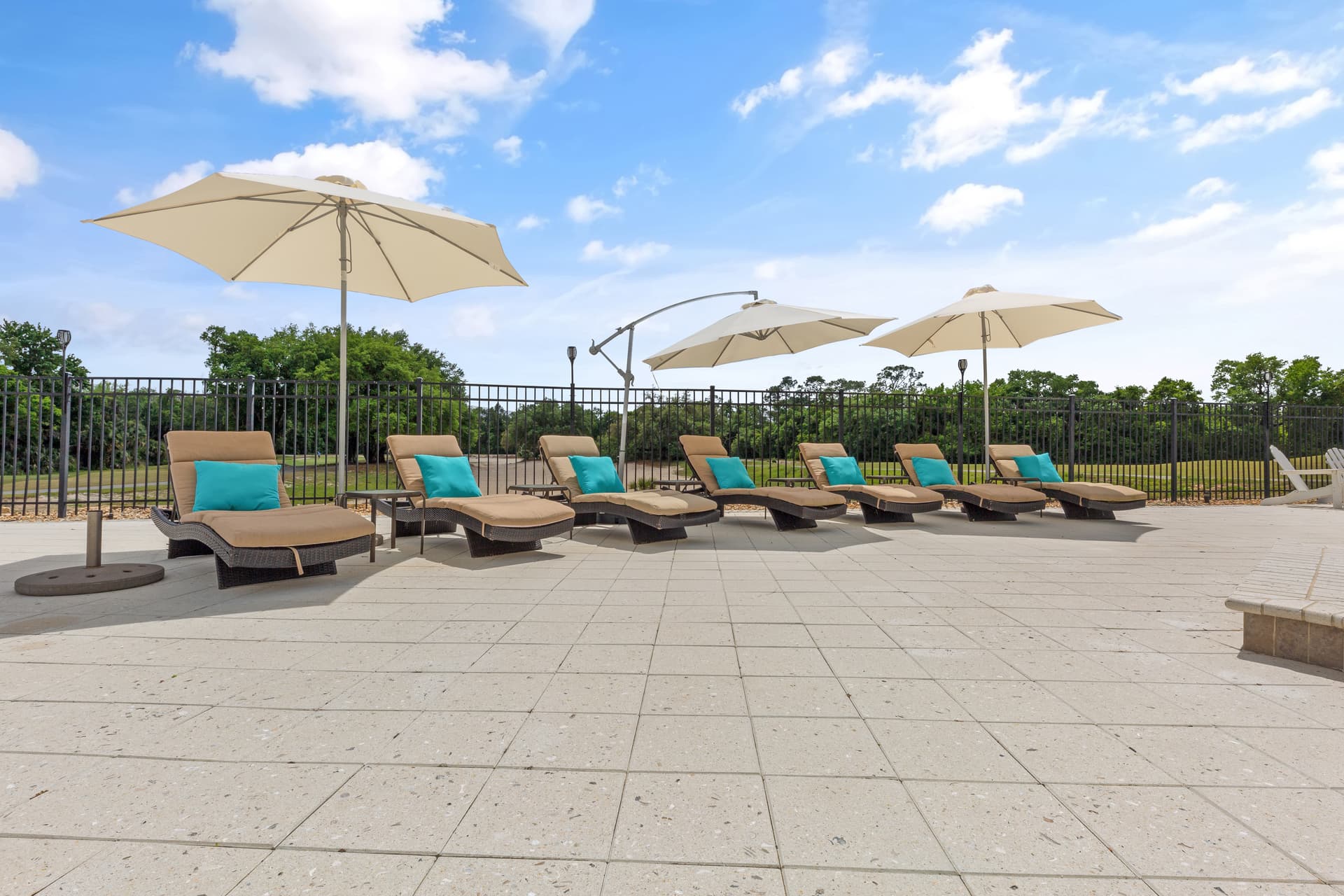 House at Reunion - Image 56