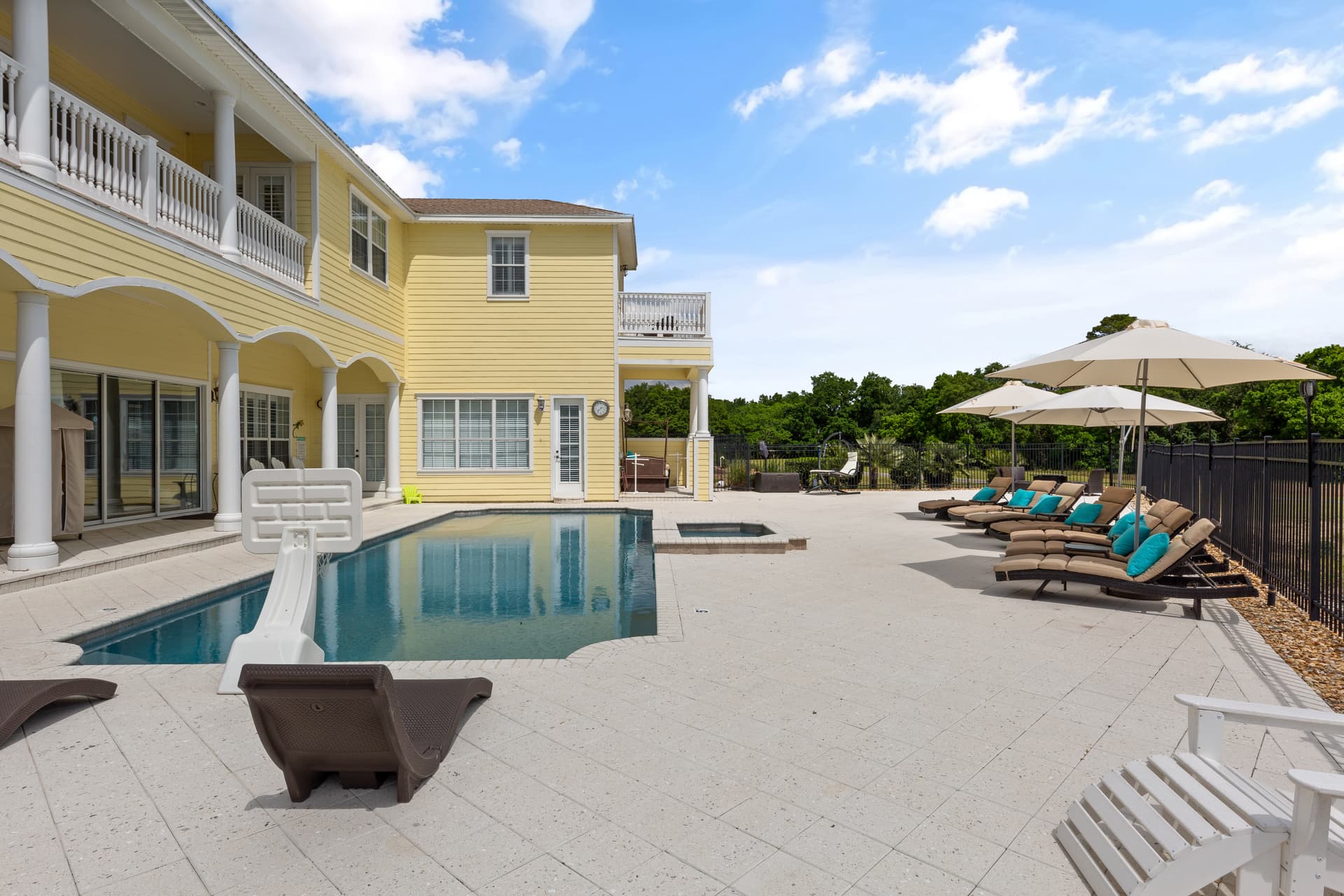 House at Reunion - Image 58