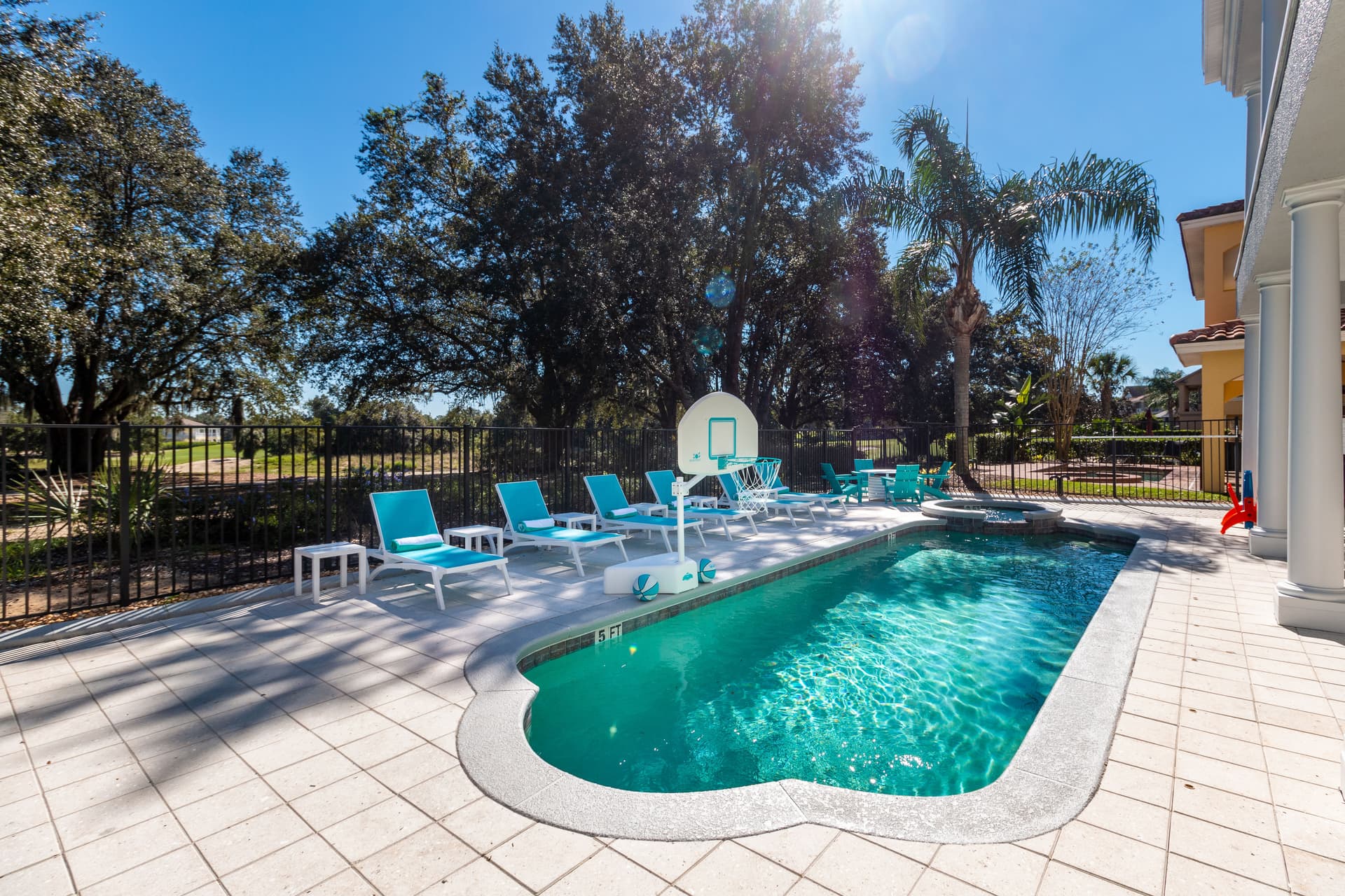 Homestead Radiant Villa - Image 6