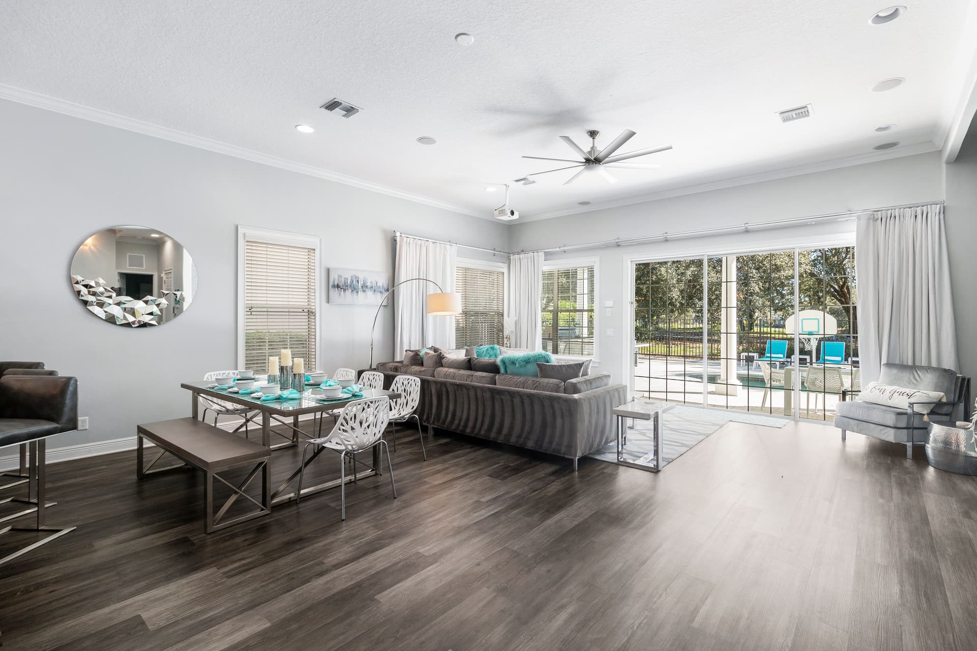 Homestead Radiant Villa - Image 12