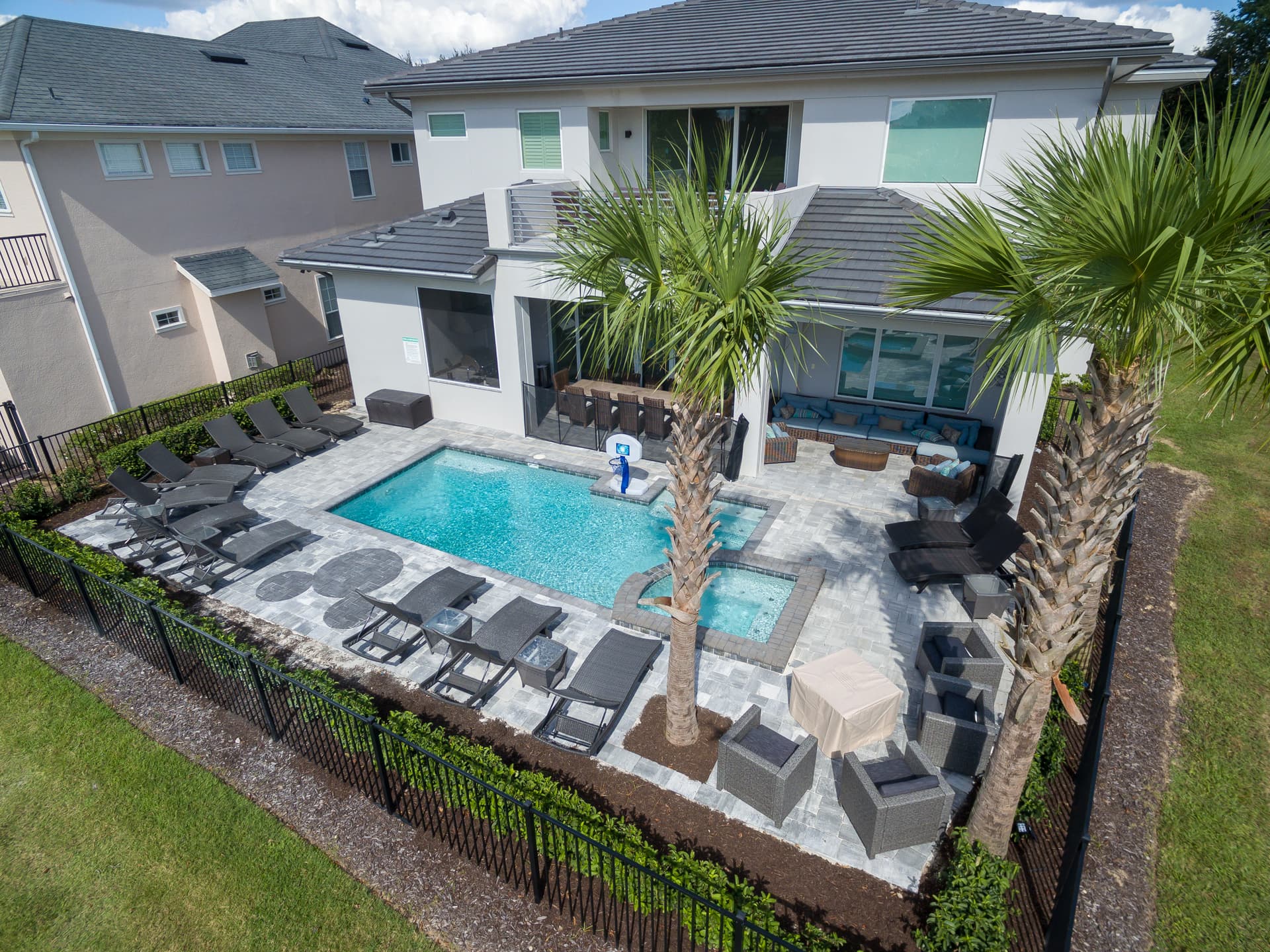 Gathering Manor - Image 2