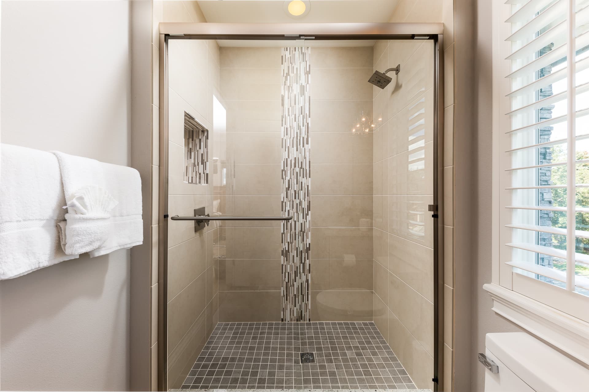 Gathering Manor - Image 40