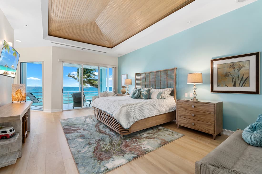 South Beach - Image 19