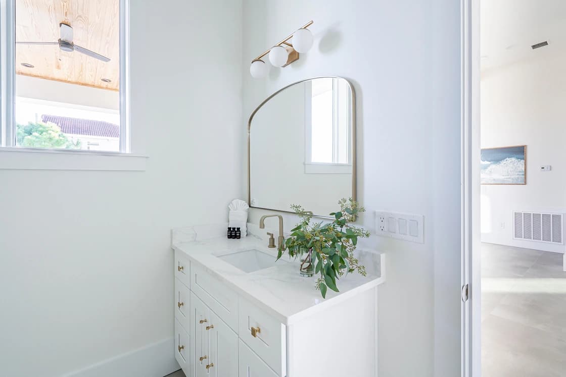 Rendezvous Manor - Image 32