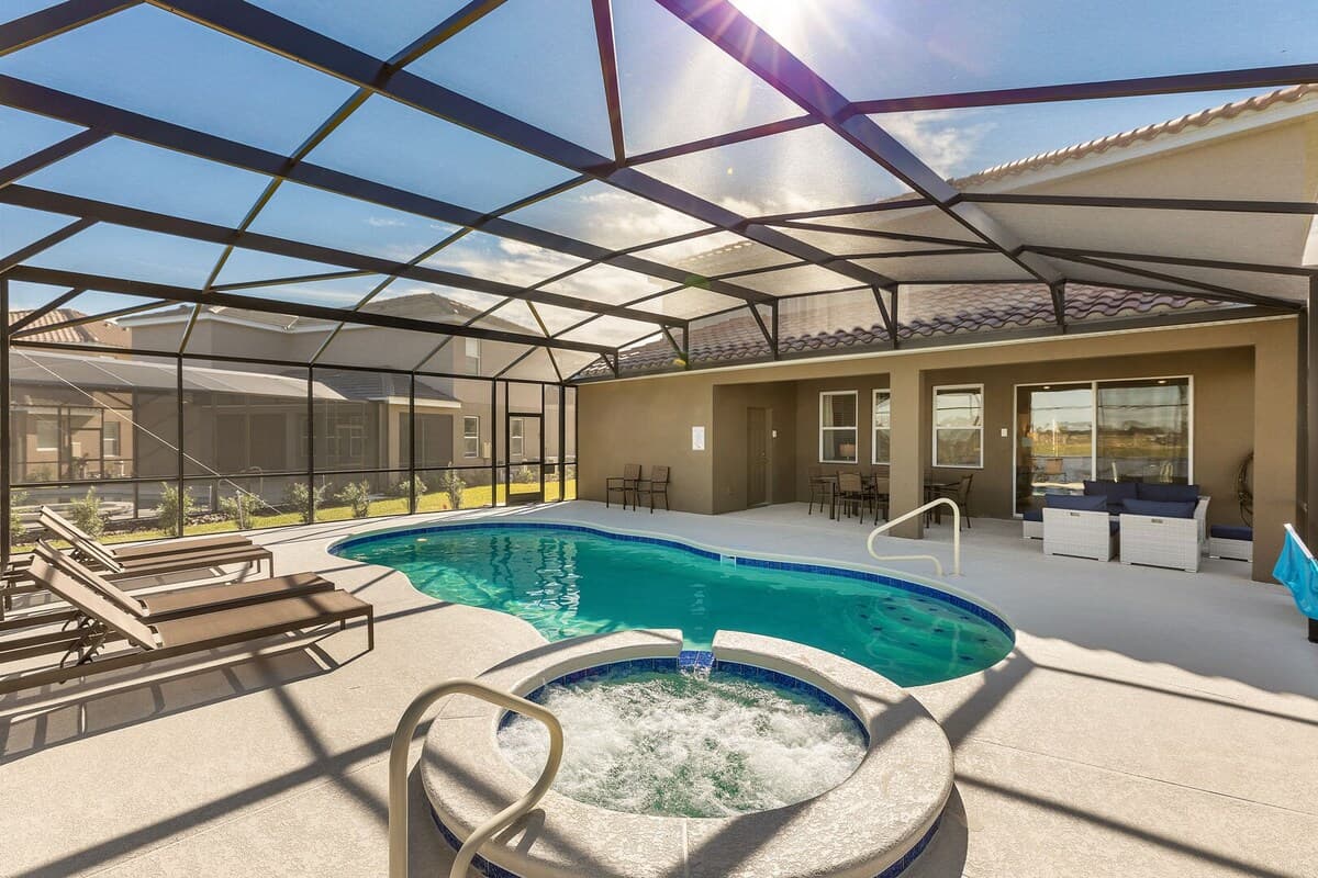 Lake View Villa - Image 1