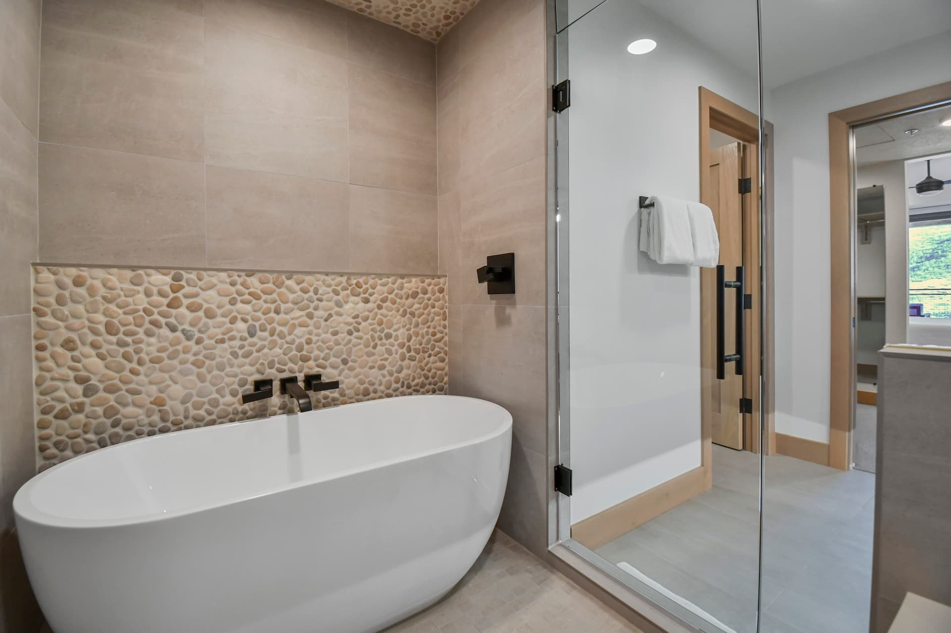 Kings Crown 201C - Image 11