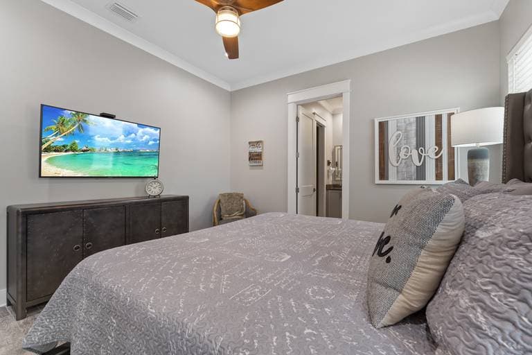 Aquaholic House - Image 16