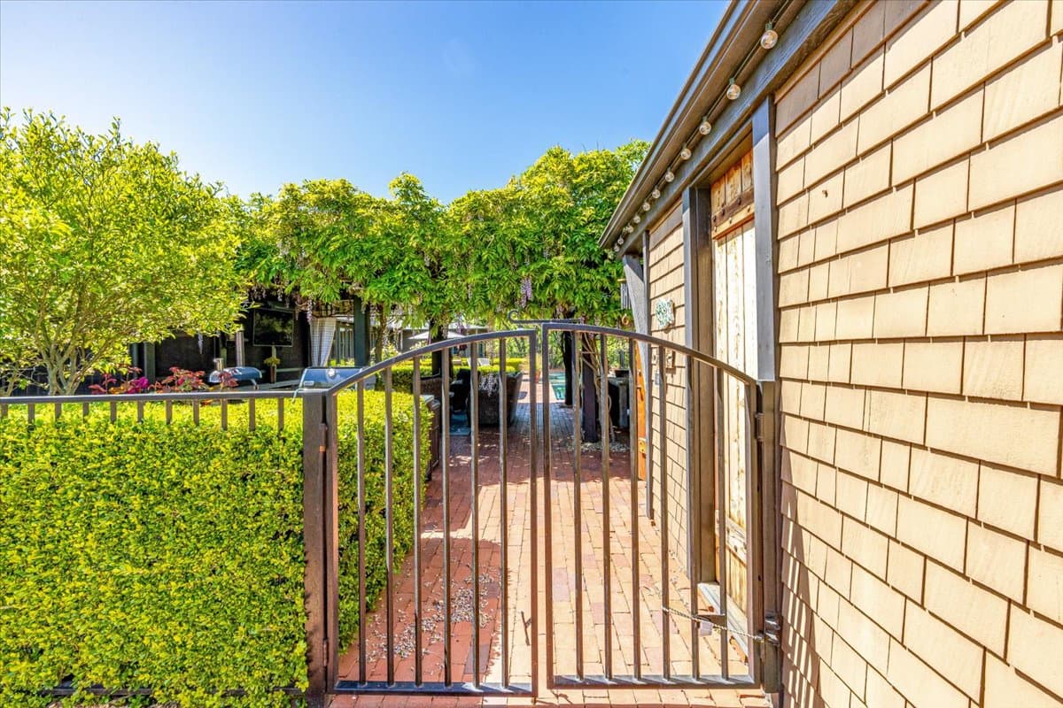 Benziger Family Estate - Image 80