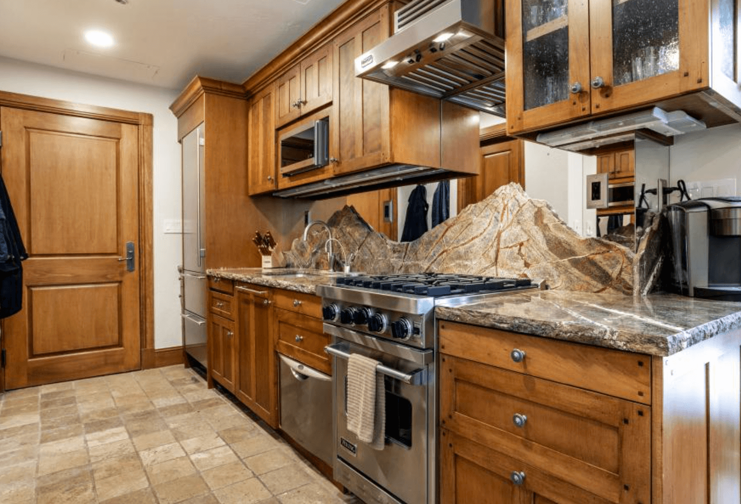 Highlands Home - Image 11