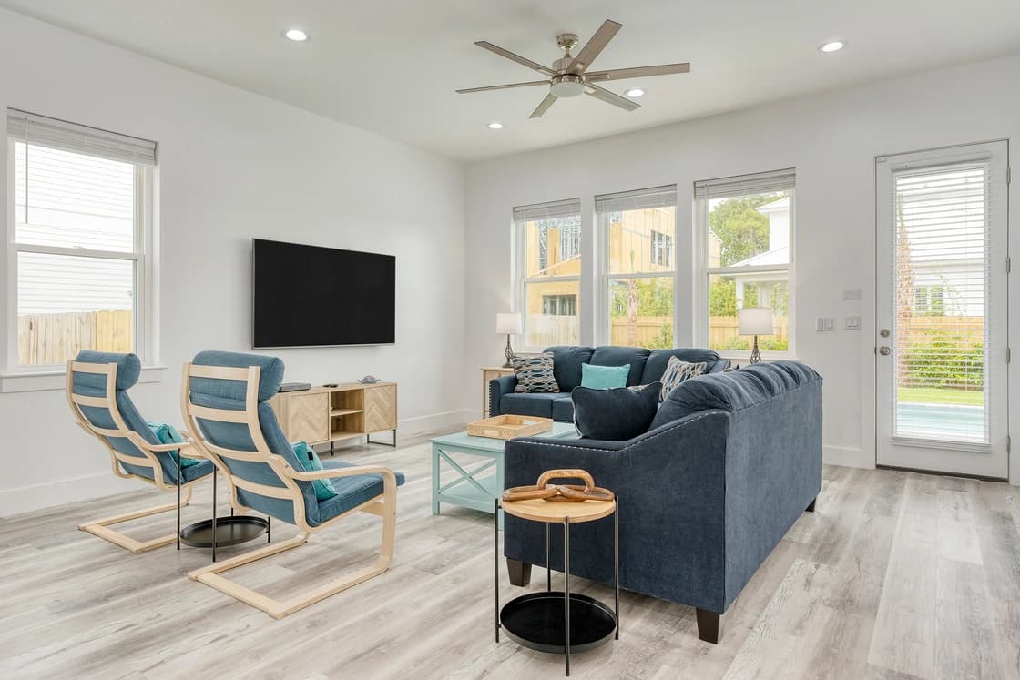 Flipper Manor - Image 4