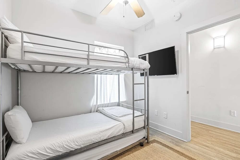 Salt and Shore Escape - Image 11