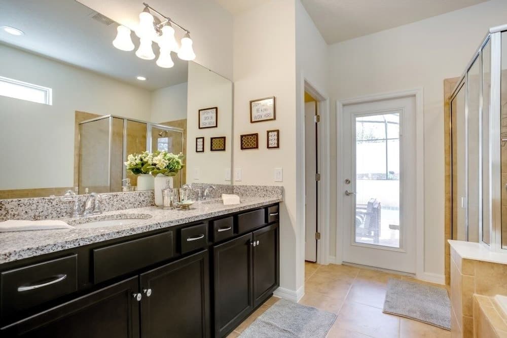 Saltwater Serenity - Image 36