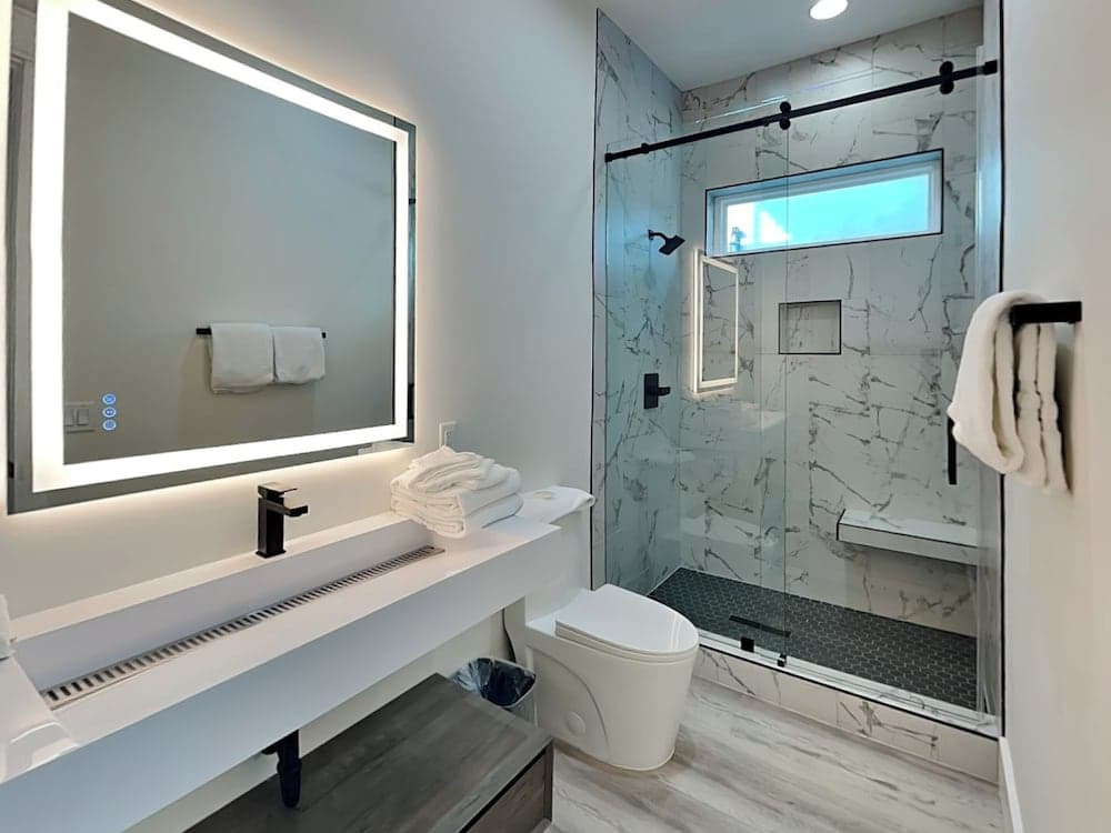 Sandee Feet Retreat - Image 24