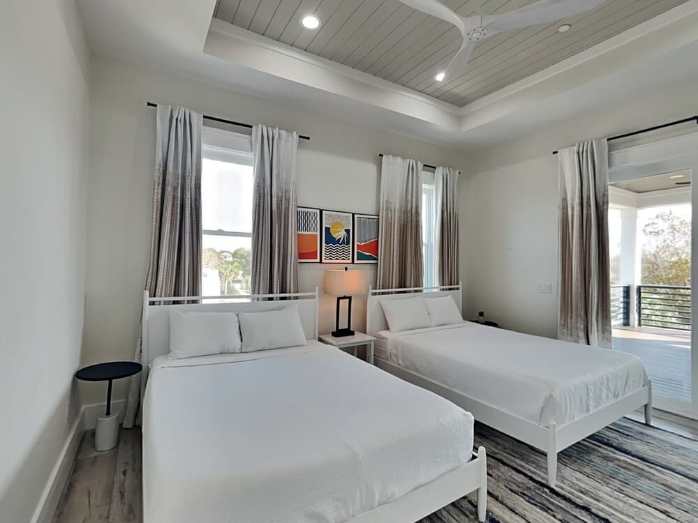 Sandee Feet Retreat - Image 25