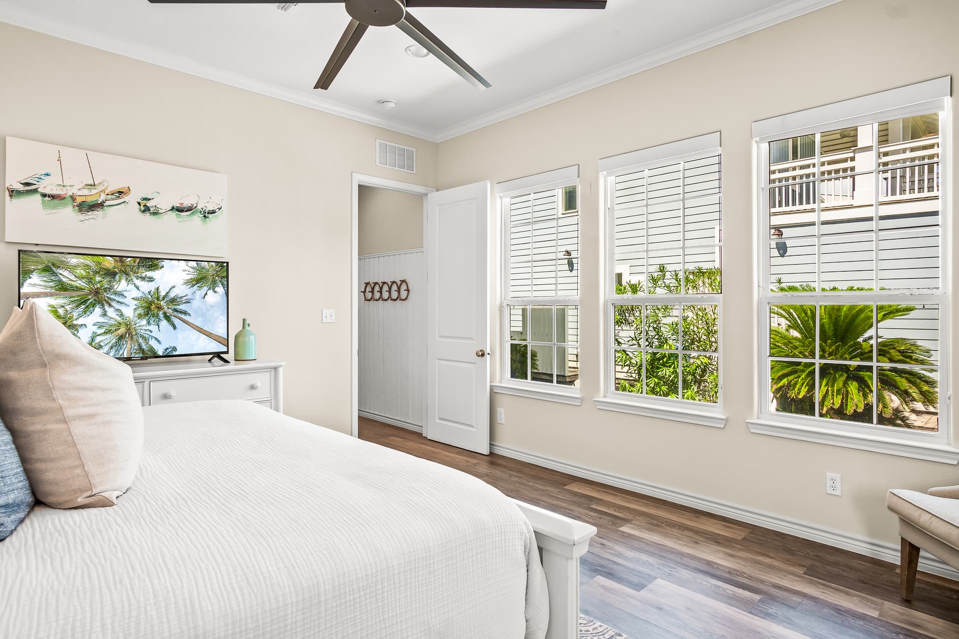 Sandy Banks - Image 21