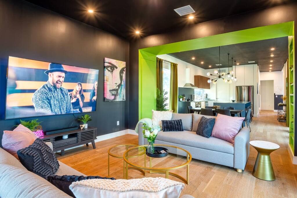 Fun at South 1st Street - Image 3