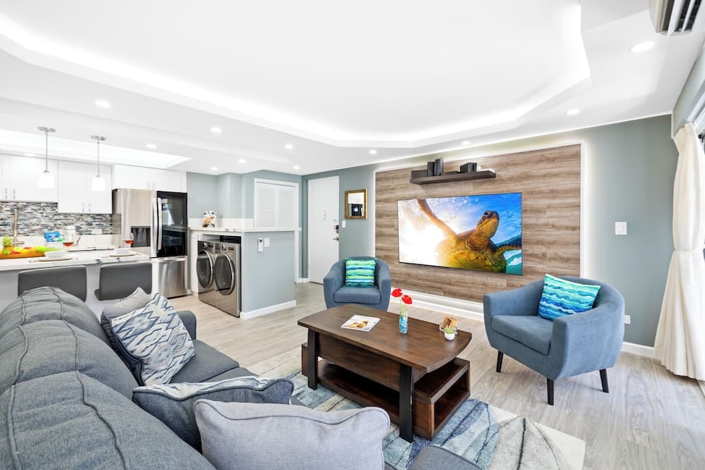 Scandia Tower Condo - Image 3