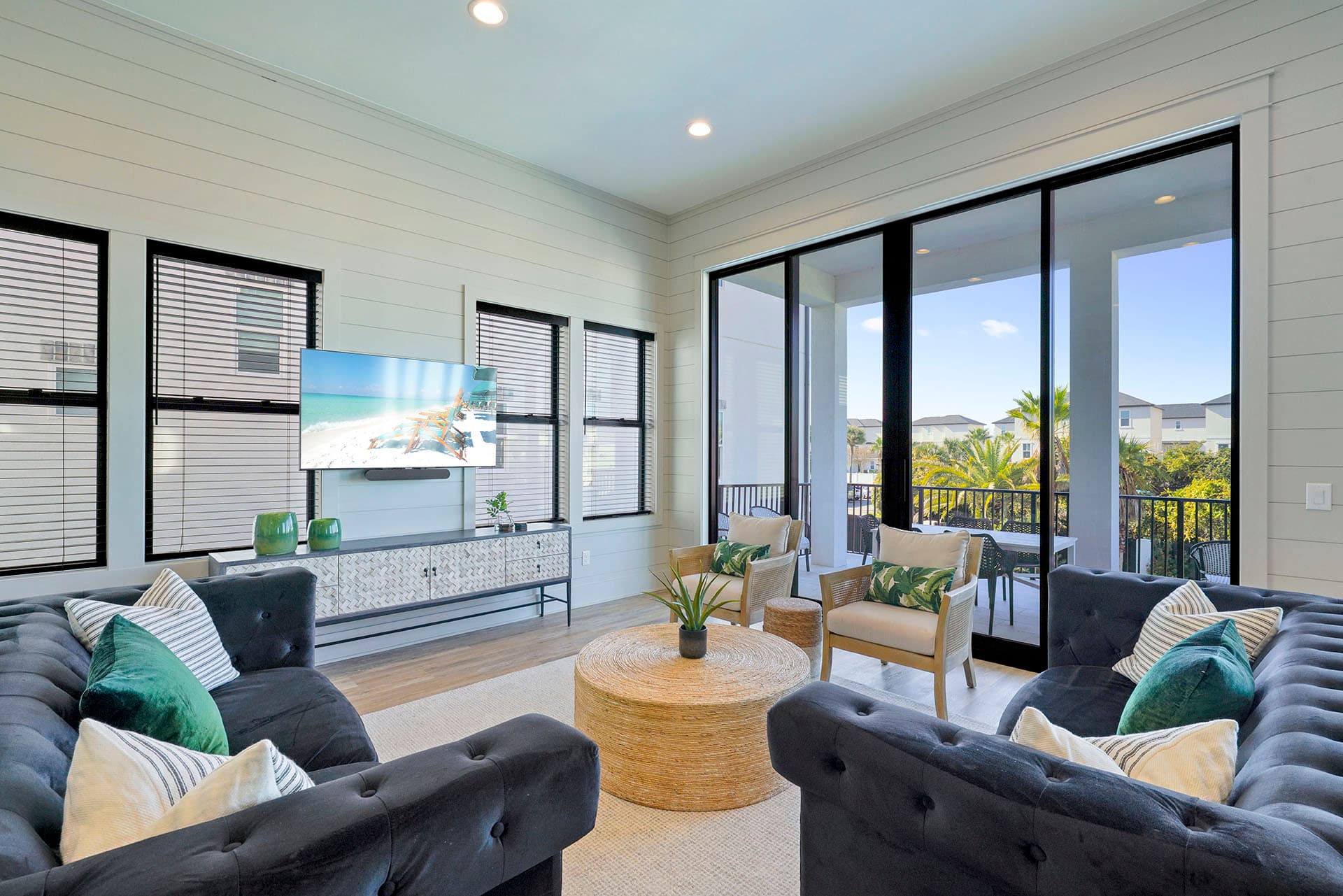 Scarlett's Beach Heaven - Image 2