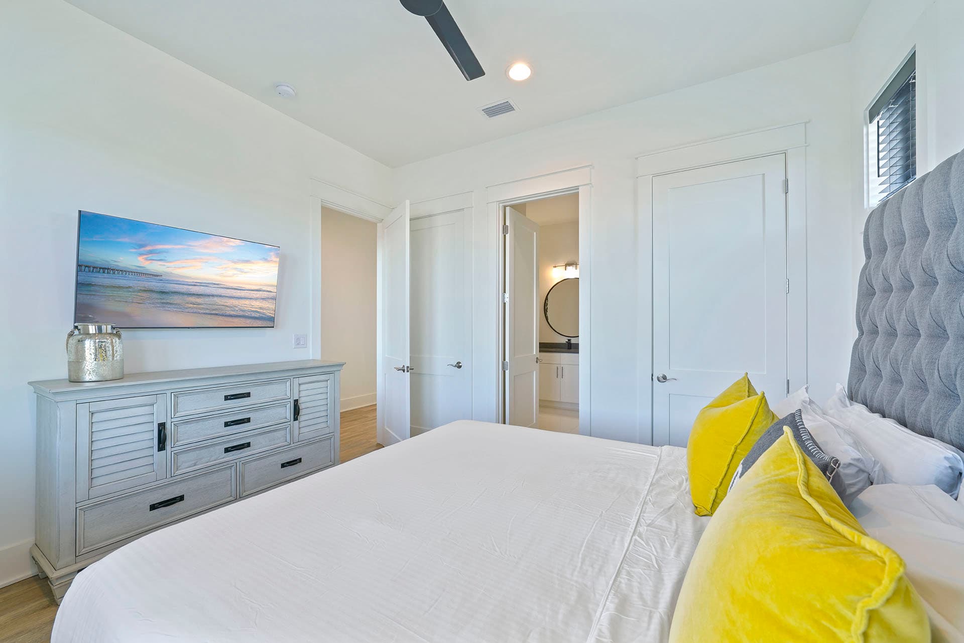 Scarlett's Beach Heaven - Image 31