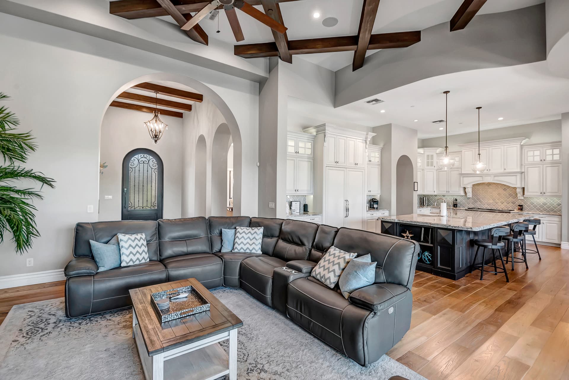 Scottsdale Cholla Mansion - Image 7