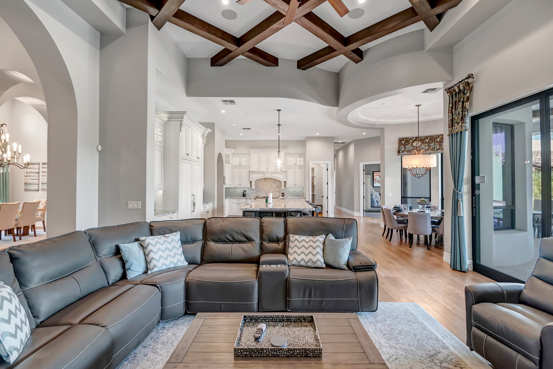 Scottsdale Cholla Mansion - Image 8