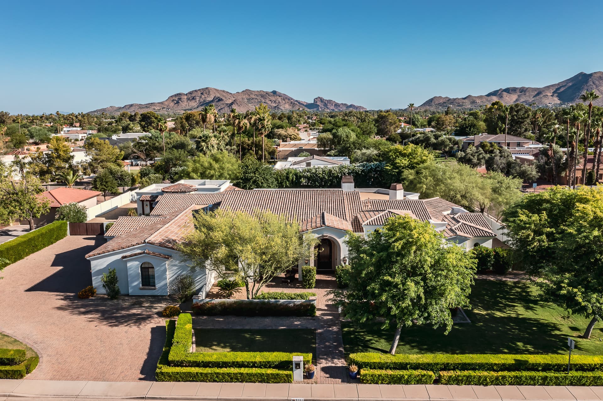 Scottsdale Cholla Mansion - Image 57
