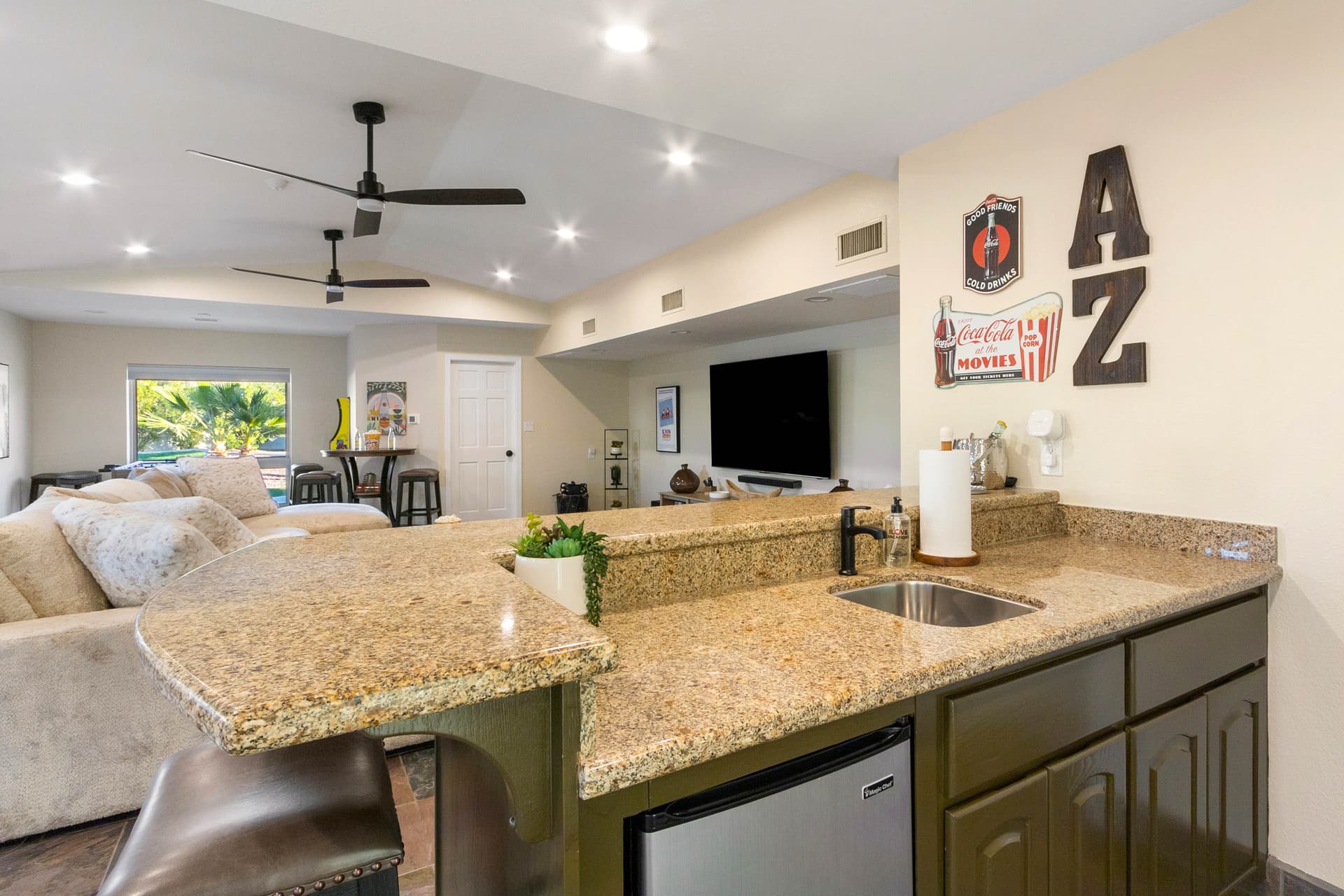 Desert Palm Oasis - Image 23