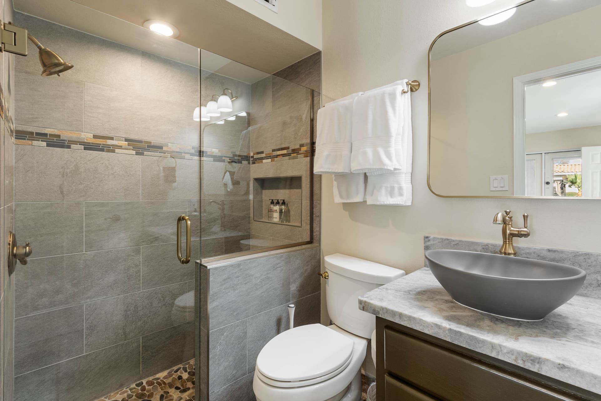 Desert Palm Oasis - Image 28