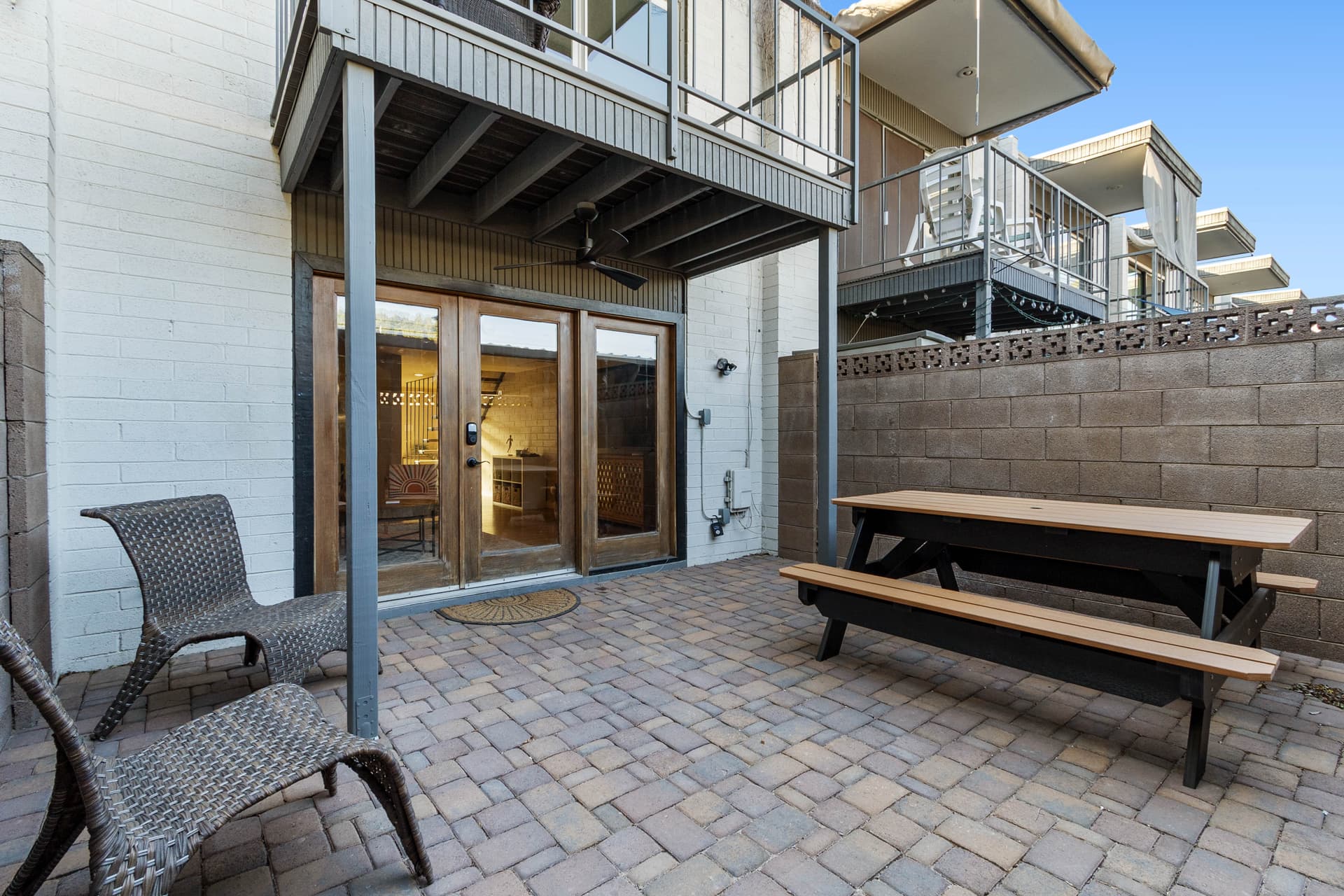 Old Town Charm - Image 2