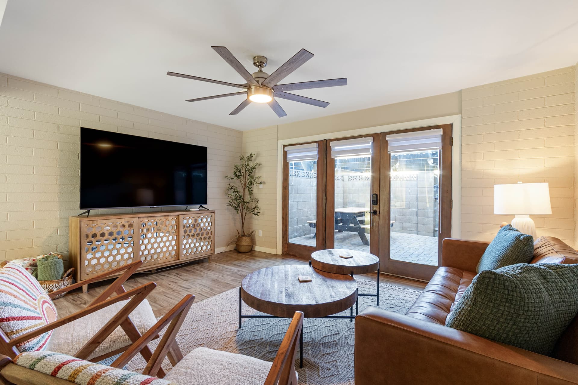 Old Town Charm - Image 4