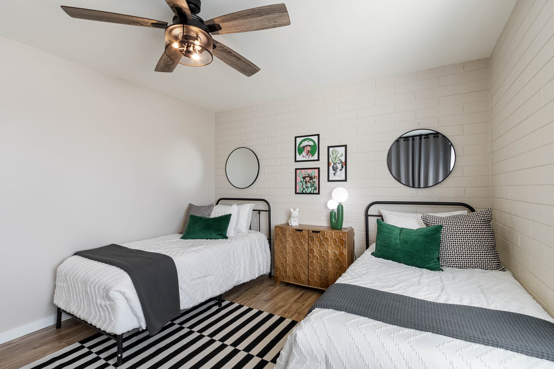 Old Town Charm - Image 19