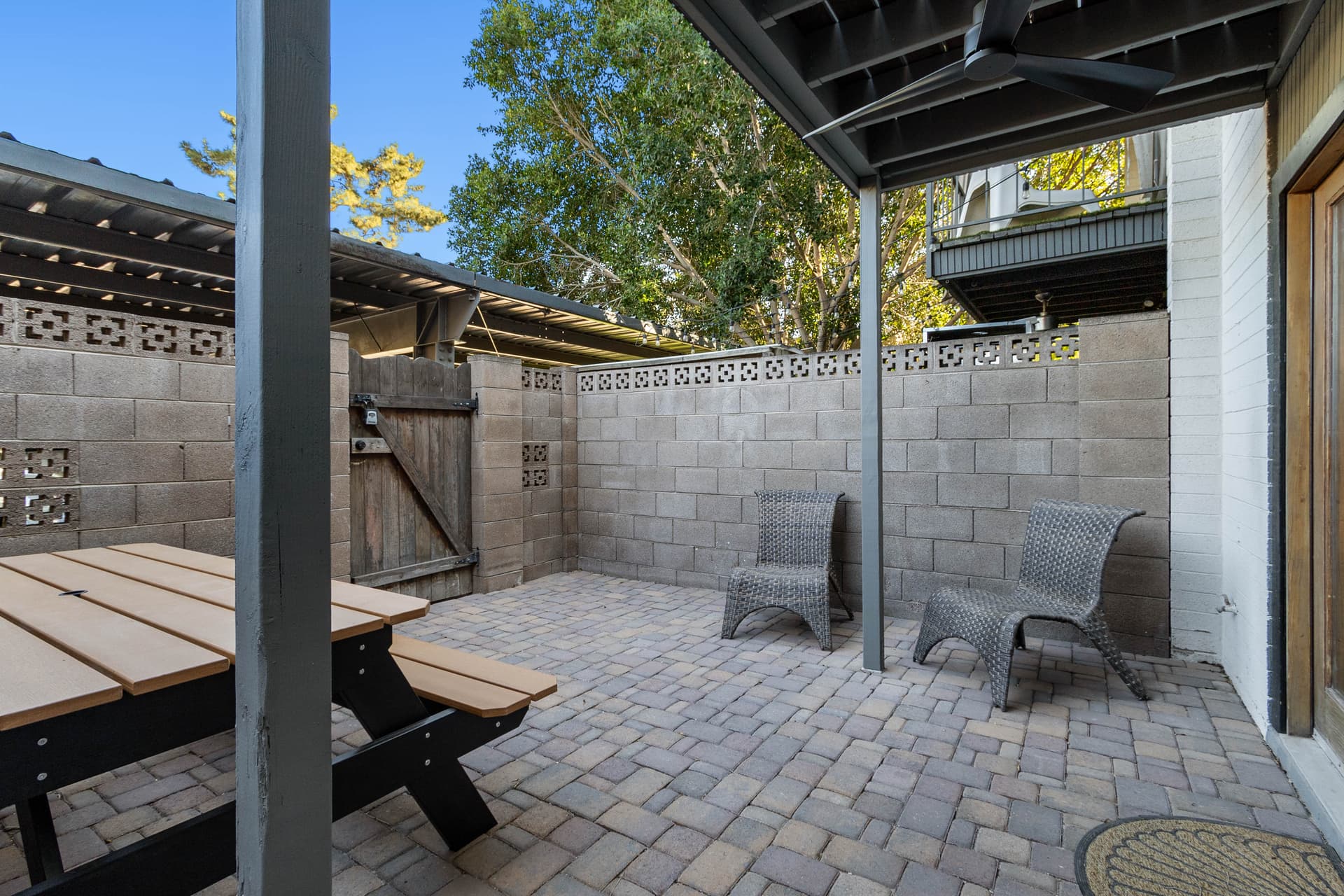 Old Town Charm - Image 24