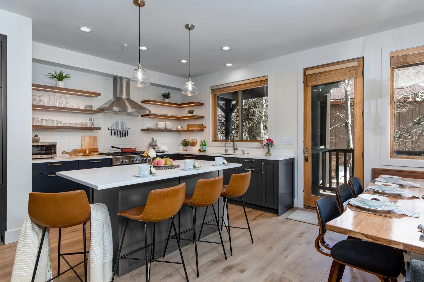 Black Bear Residence - Image 13